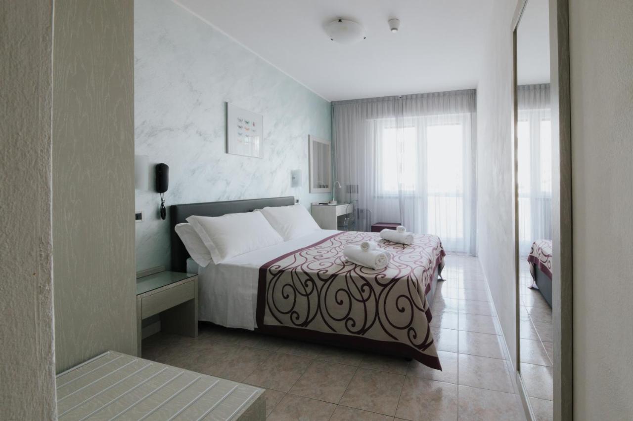 Hotel Gloria Lignano Sabbiadoro Eksteriør bilde