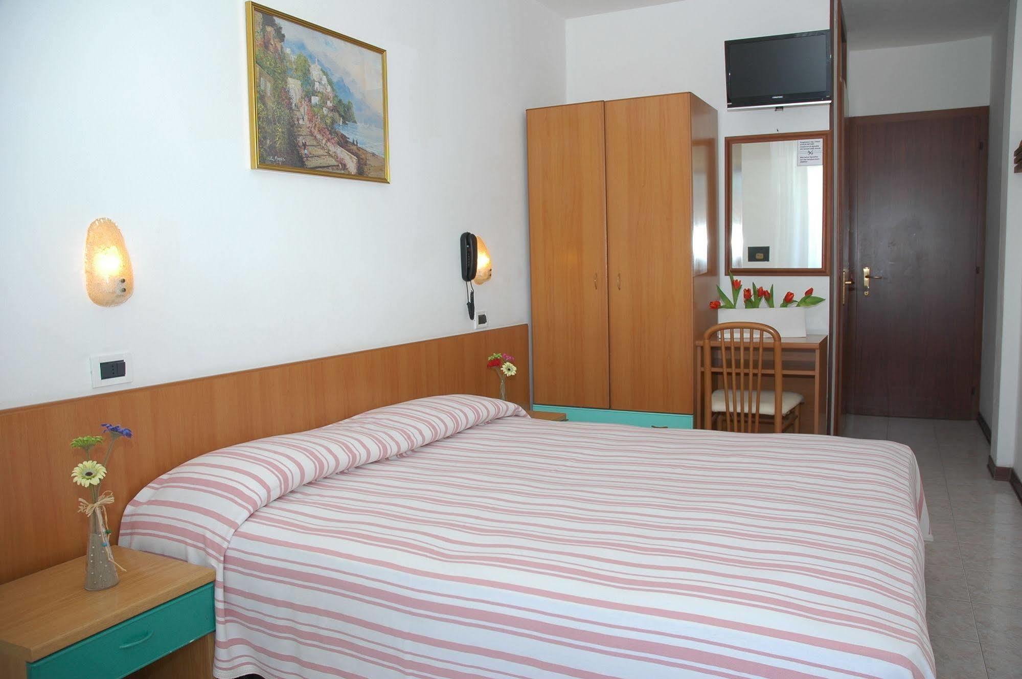 Hotel Gloria Lignano Sabbiadoro Eksteriør bilde