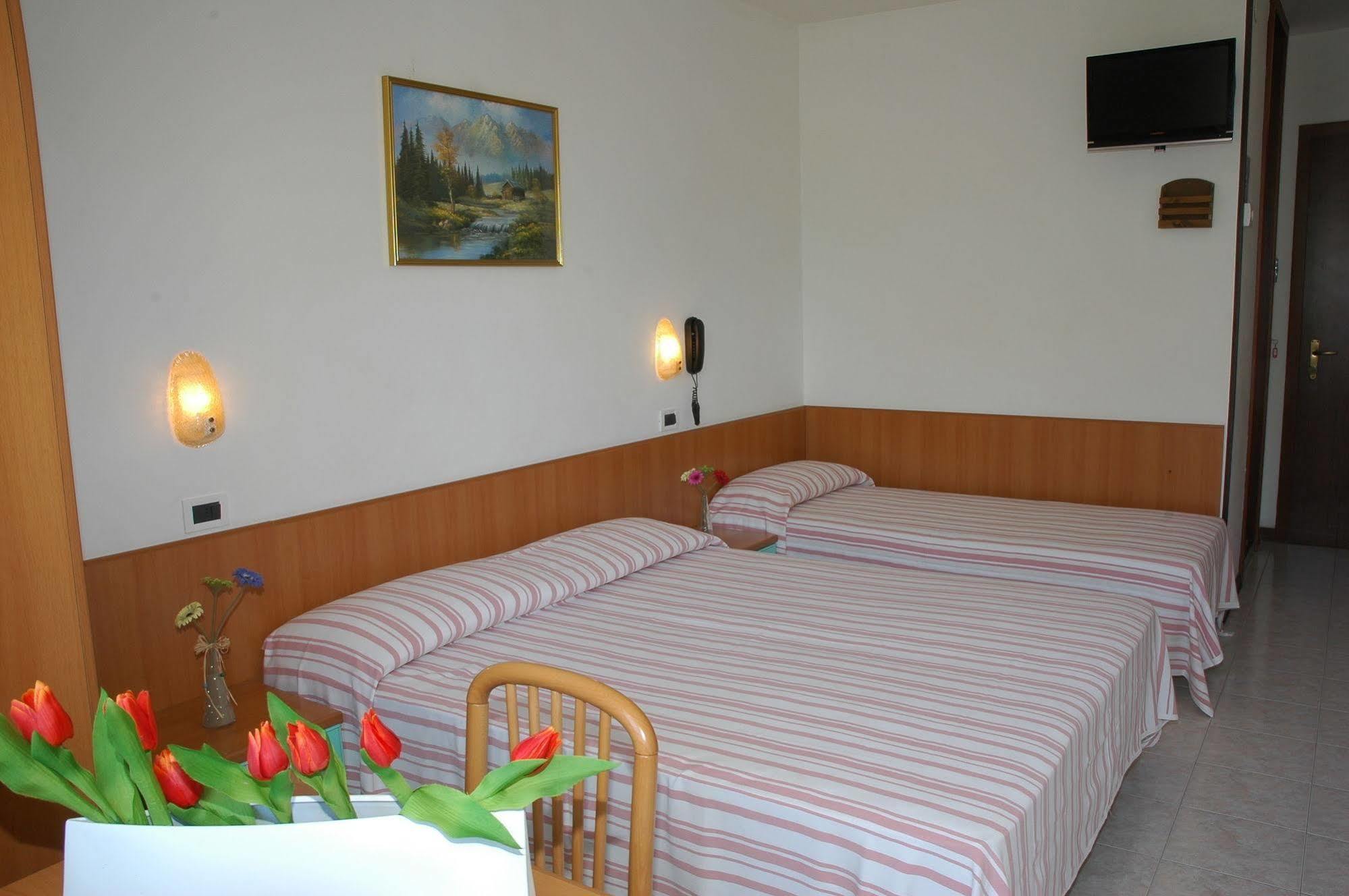 Hotel Gloria Lignano Sabbiadoro Eksteriør bilde